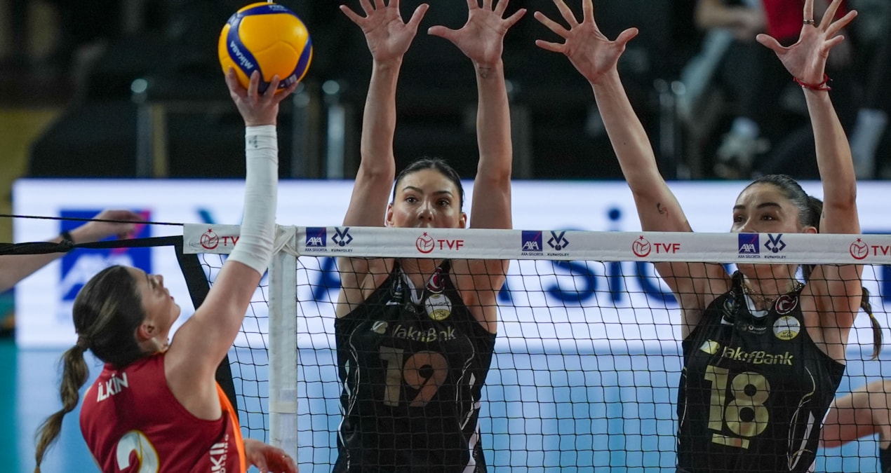 Kritik Açıklama: Galatasaray Daikin'i yenen VakıfBank finalde - En Son Haber: Gelişmeler Takip Ediliyor