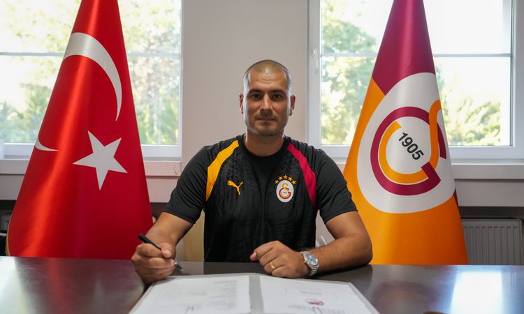 Kritik Açıklama: Galatasaray'da Eren Derdiyok U17 Takımının Başına Geçti - Son Dakika Haberleri: Gelişmeler Ta