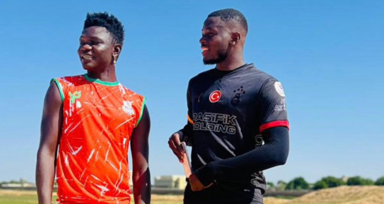 He shared a photo with his Galatasaray jersey! Mouandilmadji apologized - News