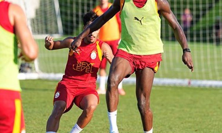 Kritik Açıklama: Galatasaray, günü çift antrenmanla tamamladı - Son Dakika Haberleri: Gelişmeler Takip Ediliyo