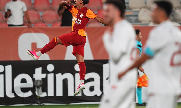 Galatasaray, hazırlık maçında Ümraniyespor'u 5-1 yendi - Son Dakika Haberleri: Gelişmeler Takip Ediliyor