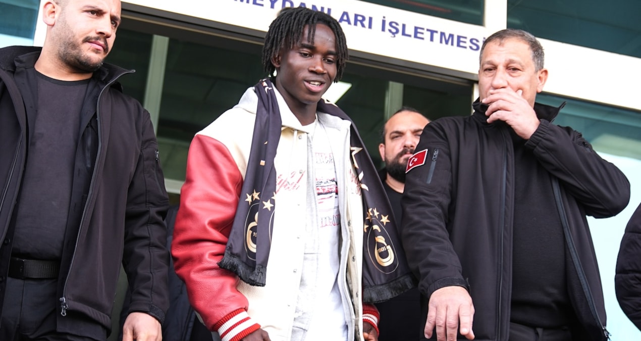 Sıcak Gündem: Galatasaray'ın yeni transferi Nhaga İstanbul'a geldi - En Son Haber | İşte Tüm Ayrıntılar