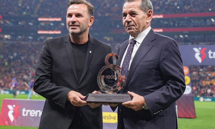 Kritik Açıklama: Galatasaray taraftarından Okan Buruk ve Dursun Özbek'e sert sert yanıt - Son Dakika - Son Dak