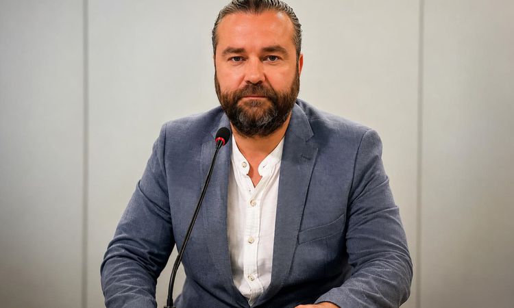 Gazeteciler mesleklerinin geleceği için yasa istiyor - Son Dakika Haberleri ve Merak Edilenler