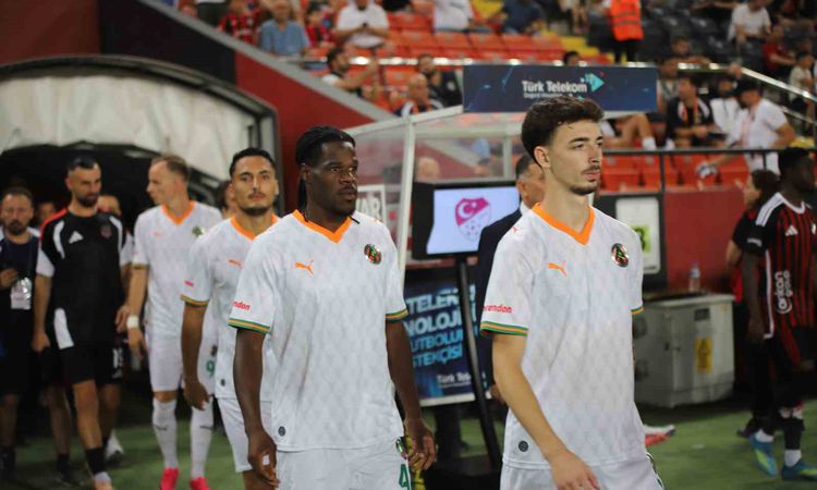 Kritik Açıklama: Gaziantep FK - Alanyaspor: 15 dakika geride kaldı - Son Dakika ve Merak Edilenler
