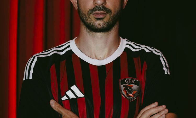 Gündemden Son Bilgiler: Gaziantep FK, Halil Dervişoğlu'nu Sezon Sonuna Kadar Kiraladı - Son Dakika ve Merak Ed