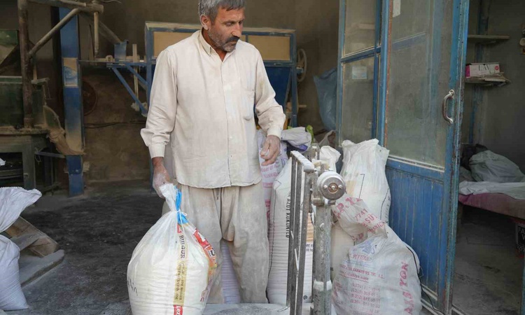 Gaziantep Oğuzeli'nde 47 yıllık değirmenci, değirmenciliğin biteceğinden korkuyor ve Merak Edilenler
