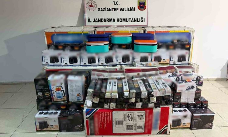 Ayrıntılar Netleşti: Gaziantep'te Kaçak Elektronik Operasyonu: 1 Milyon 370 Bin TL Değerinde Malzeme Ele Geçir