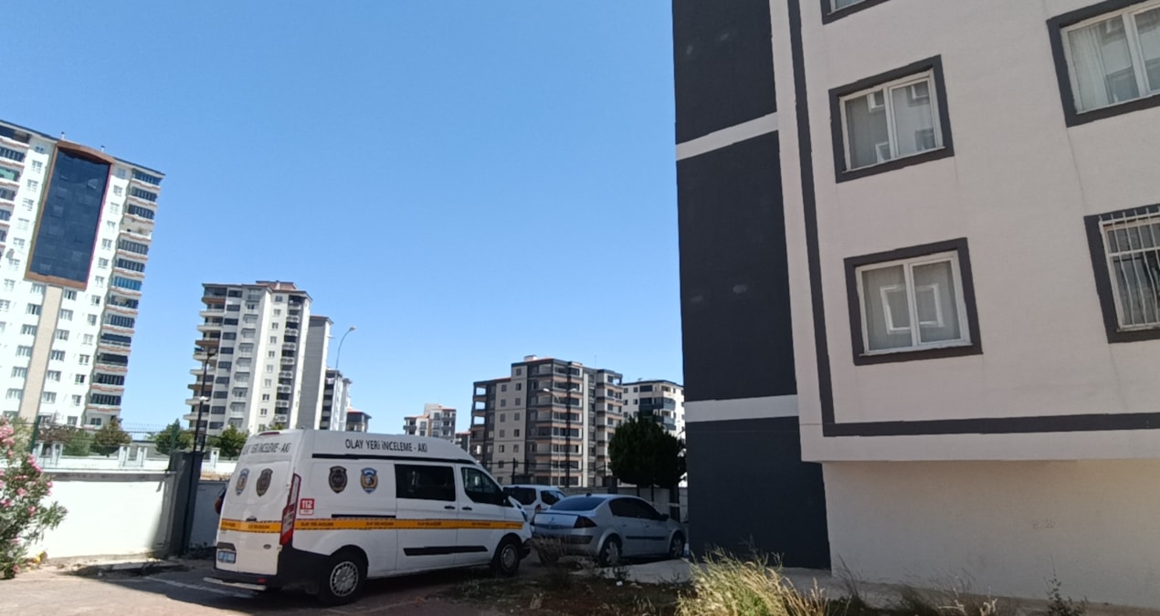 Ayrıntılar Netleşti: Gaziantep'te korkunç olay; 4 yaşındaki oğlunu kucağına alıp 8'inci kattan ölüme atladı -