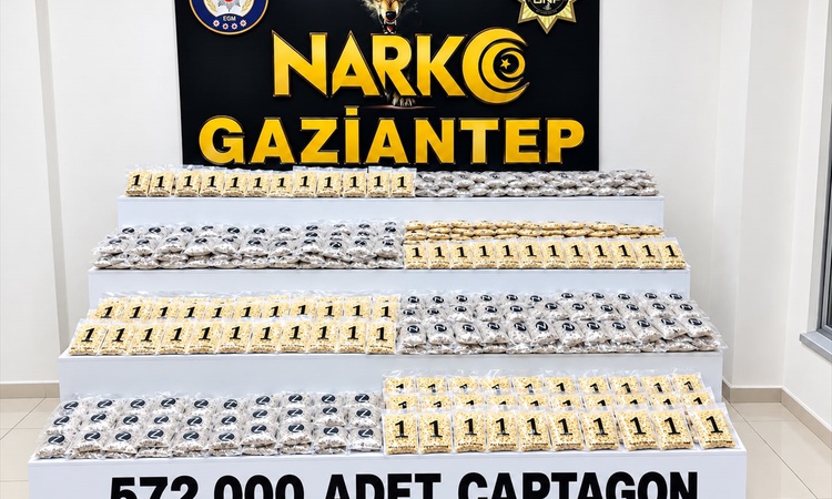 Gaziantep'te operasyonda 572 bin uyuşturucu hap bulundu, 3 zanlı yakalanarak gözaltına sevk edildi - Son Dakik