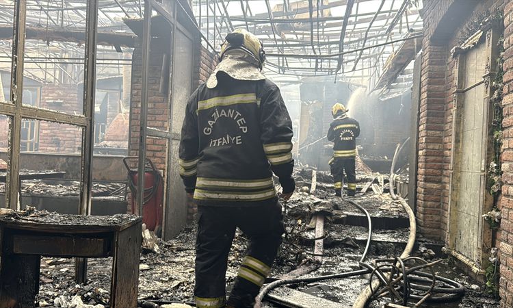 Gaziantep'te restoran yangını kontrol altına alındı: Gelişmeler Takip Ediliyor