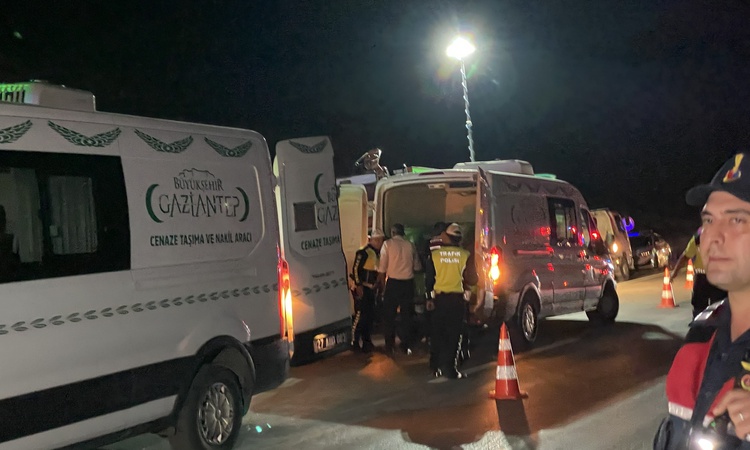 Gaziantep’te yolcu otobüsü ile otomobil çarpıştı; 7 ölü,16 yaralı: Gelişmeler Takip Ediliyor