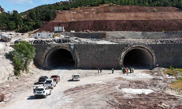Ayrıntılar Netleşti: Geminbeli Tüneli'nde Kış Öncesi Bitiş Hedefi - Son Dakika | İşte Tüm Ayrıntılar
