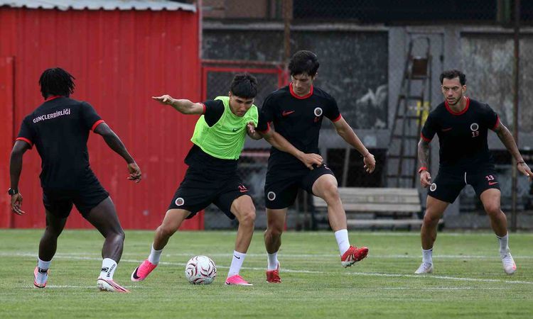 Gündemden Son Bilgiler: Gençlerbirliği Fenerbahçe Maçı Hazırlıklarına resmen start aldı - Son Dakika Haberleri