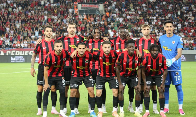 Sıcak Gündem: Gençlerbirliği Fenerbahçe'yi 2-1 Devirdi - Son Dakika Haberleri: Gelişmeler Takip Ediliyor