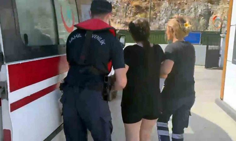 Ayrıntılar Netleşti: Gezi teknesinde rahatsızlanan vatandaşın karaya tahliyesi yapıldı - Son Dakika | İşte Tüm