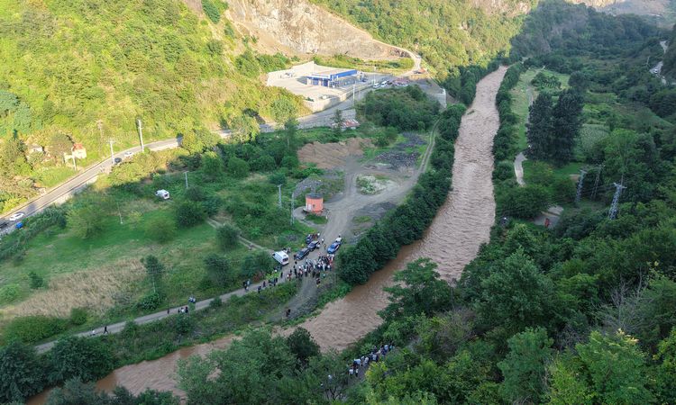 Gündemden Son Bilgiler: Giresun'da su baskını faciası: Anne ve iki kızı yaşamını yitirdi - Son Dakika | İşte T