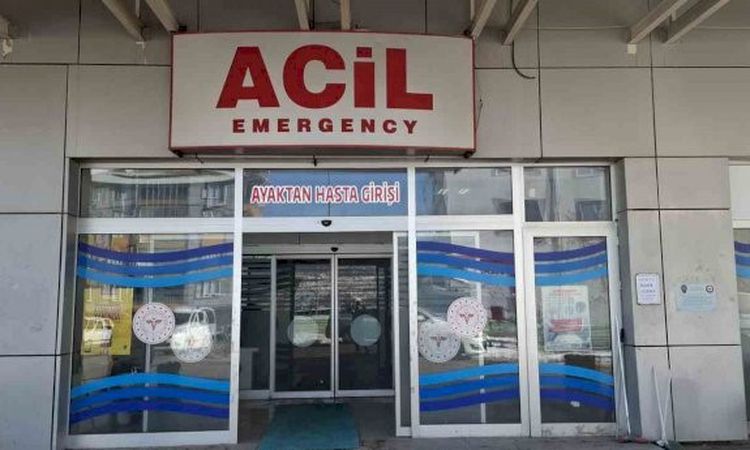 Kritik Açıklama: Gölbaşı’nda motosiklet takla attı: 2 yaralı - Son Dakika: Gelişmeler Takip Ediliyor