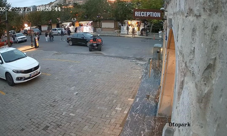 Göreme'de park halindeki ATV bilinmeyen nedenle hareket edip başka araca çarptı | İşte Tüm Ayrıntılar