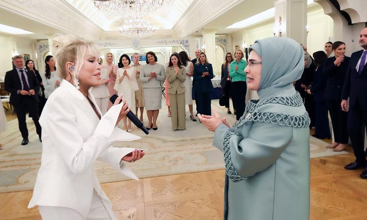 Son Gelişme: Görüntüler ilk kez yayınlandı! Ajda Pekkan, First Lady'ler için sahne aldı - Haberleri | İşte Tüm