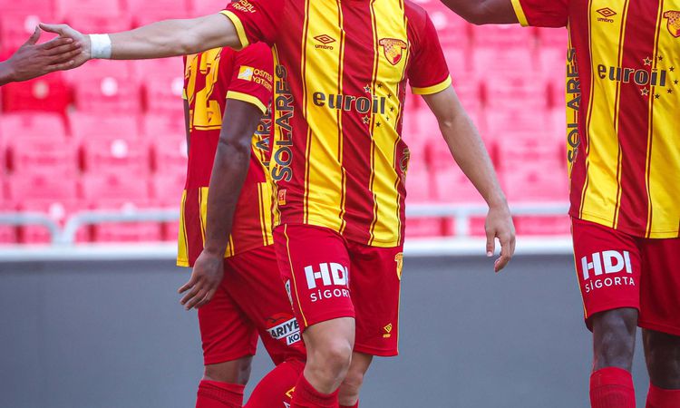 Gündemden Son Bilgiler: Göztepe Samsunspor'a Konuk Oluyor - Son Dakika ve Merak Edilenler