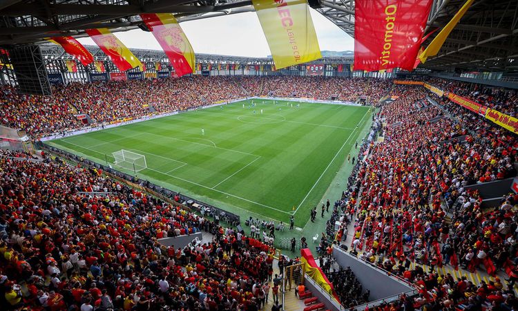 Sıcak Gündem: Göztepe ve Trabzonspor, İsmail Köybaşı Jübilesi İçin Yarın İzmir'de Buluşuyor - Son Dakika Haber