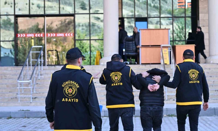 Gümüşhane'de aynı apartmanda iki evden altın ve para hırsızlığı şüphelisi yakalandı: Gelişmeler Takip Ediliyor