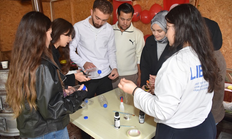 Gümüşhane Üniversitesi öğrencileri Cumhuriyet'in 103. yılına 103 kuş yuvası hazırladı - Son Dakika Bilgileri