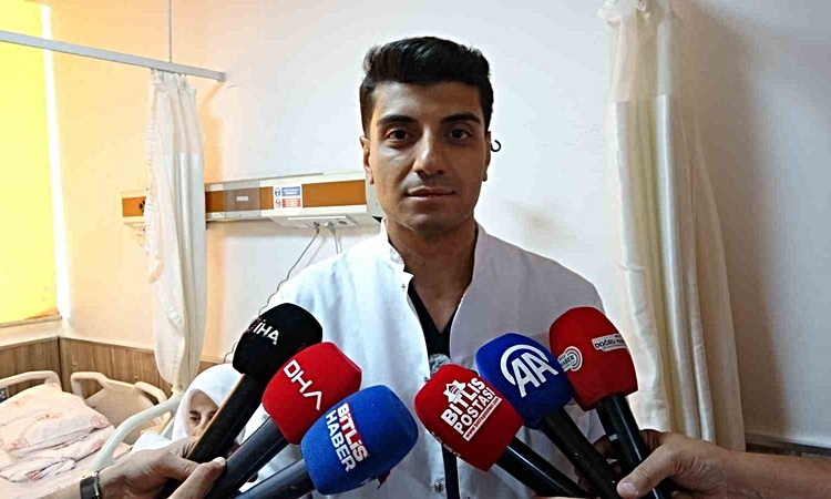 Gündemden Son Bilgiler: 70 yaşındaki hastanın kalın bağırsağı Bitlis'te 7,5 saatlik kapalı ameliyatla alındı -