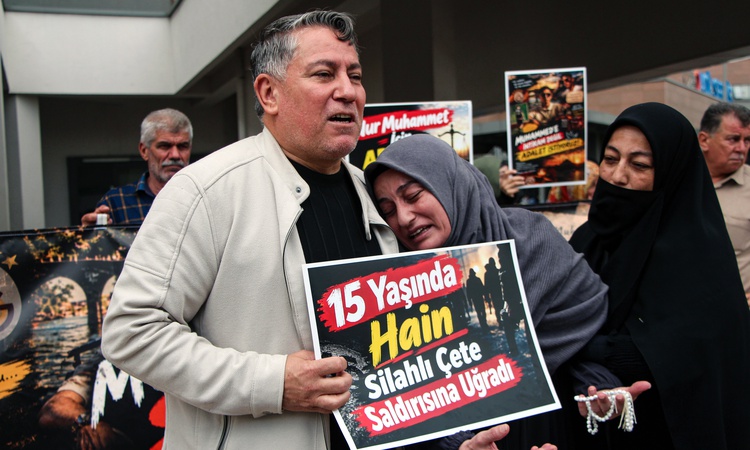 Gündemden Son Bilgiler: Adana'da 15 yaşındaki çocuğu vuran tetikçi hakkında tutuklama kararı verildi, baba teh
