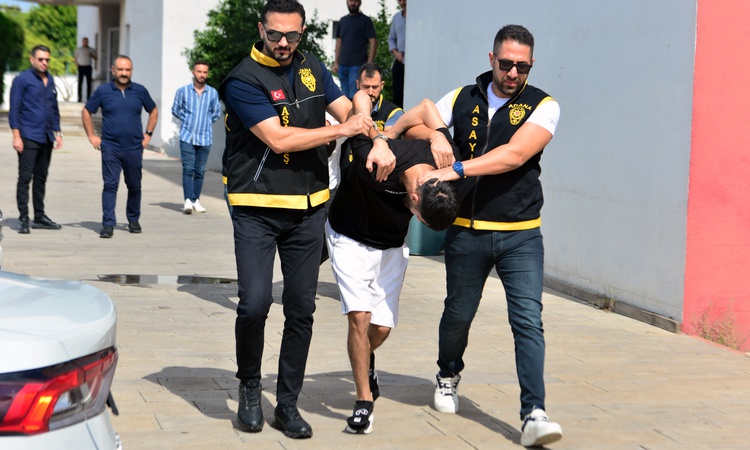 Gündemden Son Bilgiler: Adana'da iş yeri kurşunlama şüphelisi polise el bombasıyla direndi, hakkında tutuklama