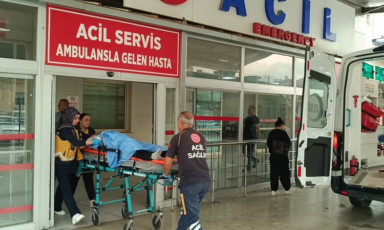 Gündemden Son Bilgiler: Adana Kozan'da 17 yaşındaki motosiklet sürücüsü hastanede yaşamını yitirdi | İşte Tüm
