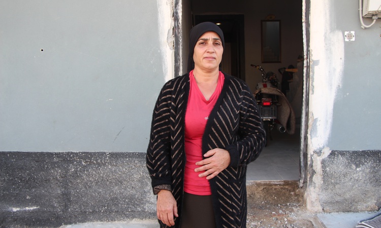 Gündemden Son Bilgiler: Adana Yüreğir'de eve EYP atıldı, 2'si çocuk 6 kişi panikle dışarı çıktı: Gelişmeler Ta
