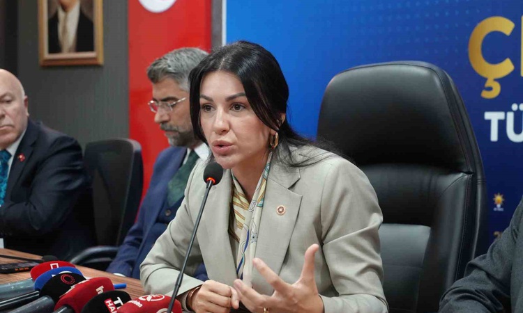 Gündemden Son Bilgiler: AK Parti Genel Başkan Yardımcısı Ayan, Erzurum'da harama göz dikenleri bizden saymadı