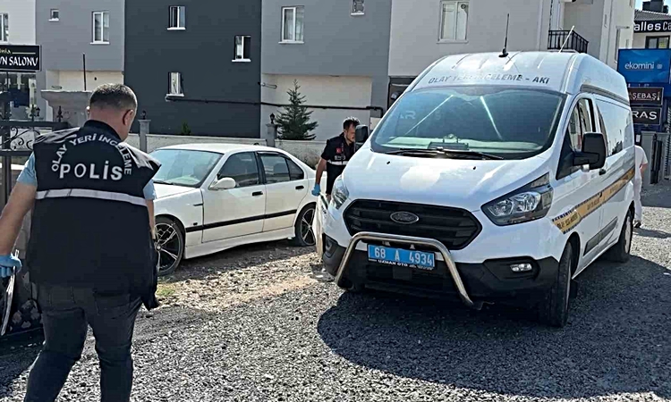 Gündemden Son Bilgiler: Aksaray'da otobüs şoförleri kavgasında silah ateşlendi, sürücü kalp krizi geçirdi - So