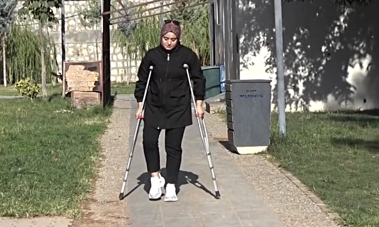 Gündemden Son Bilgiler: Ameliyat sonrası bacağı dışa dönen Bahar Ulu, 71 bin euroluk cihaza destek bekliyor -