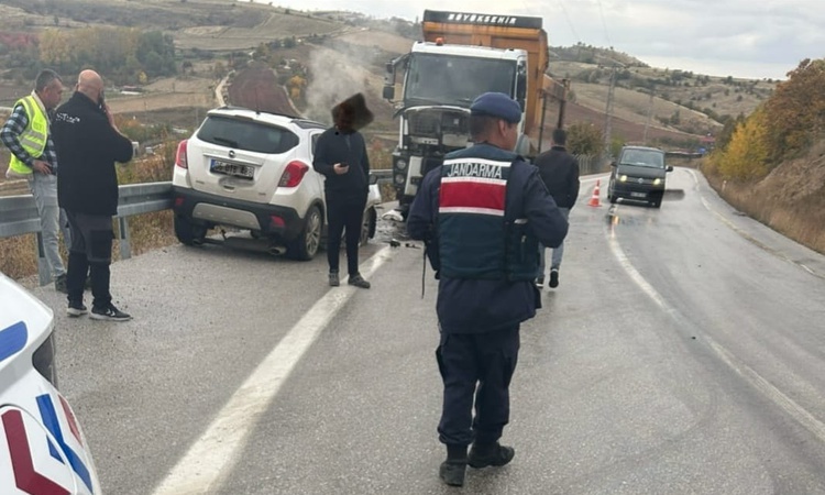 Gündemden Son Bilgiler: Ankara Çubuk'ta hafriyat kamyonuyla çarpışan otomobilin sürücüsü Akif Ünal (38) öldü v