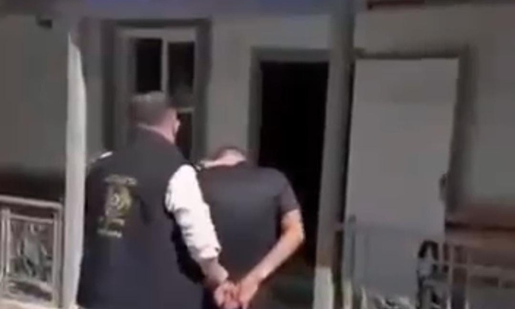 Gündemden Son Bilgiler: Antakya'da iş arkadaşlarının evinden 11 altın bilezik çalan 2 şüpheli yakalandı | İşte