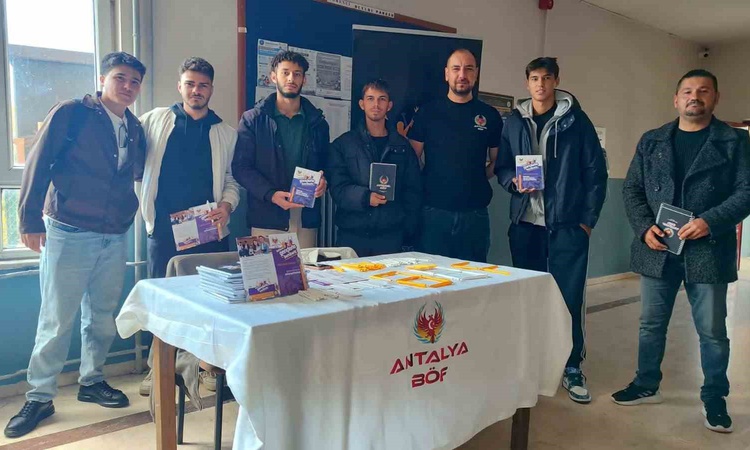 Gündemden Son Bilgiler: Antalya'da ekimde Gençlerle Beraberiz etkinlikleri 14 bin 638 öğrenciye ulaştı: Gelişm