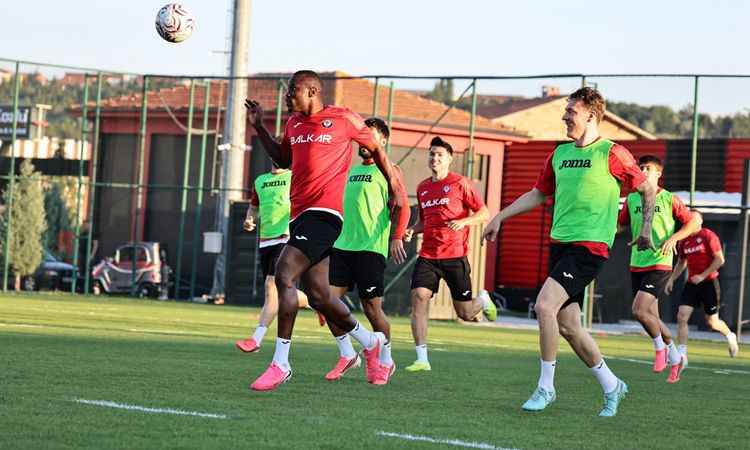 Gündemden Son Bilgiler: ARCA Çorum FK, Beşiktaş Maçı Hazırlıklarına resmen start aldı ve Merak Edilenler