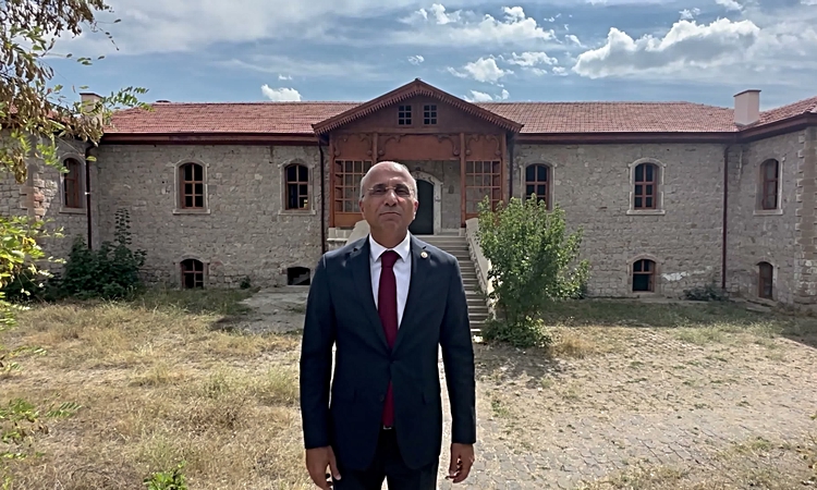 Gündemden Son Bilgiler: Aşkın Genç, PISA 2025'te fen bilimlerinde 81 puanlık farka dikkat çekti ve Merak Edile