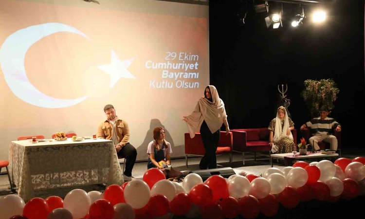 Gündemden Son Bilgiler: Avrasya Üniversitesi'nde 29 Ekim Cumhuriyet Bayramı törenle kutlandı