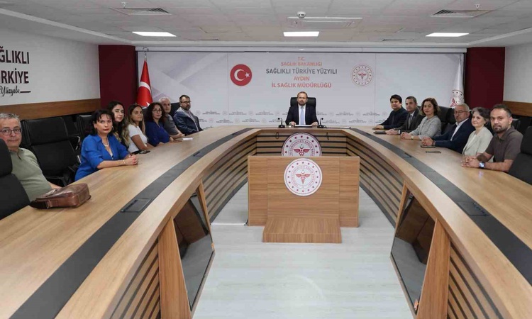 Gündemden Son Bilgiler: Aydın'da aile hekimlerine yönelik eğitimde eğitmen hekimlere teşekkür belgesi verildi