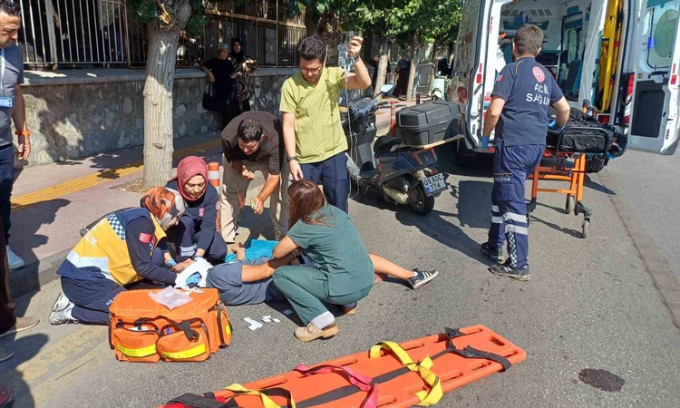 Gündemden Son Bilgiler: Aydın Efeler'de panik fren yapan motosikletli dubalara çarptı, 1 kişi yaralandı