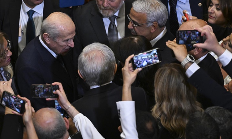 Gündemden Son Bilgiler: Bahçeli'nin “Selam söyleyin” sözünün perde arkası! Adres Demirtaş değil Öcalan'mış | İ