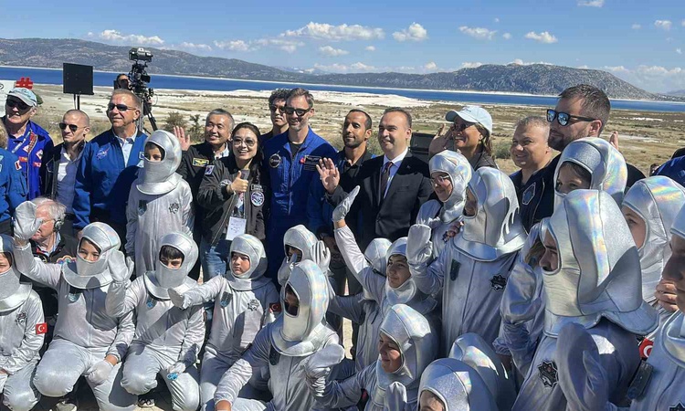 Gündemden Son Bilgiler: Bakan Kacır: "Uzay aracımızı 2027’nin ilk aylarında uzaya uğurlamayı öngörüyoruz": Gel