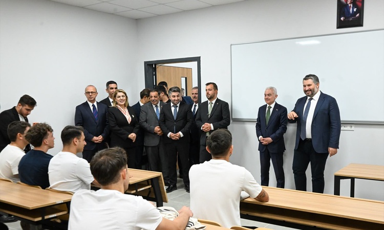 Gündemden Son Bilgiler: Bakan Yardımcısı İnan ve Vali Turan, Kırklareli OSB'de itfaiye birimini ziyaret etti |