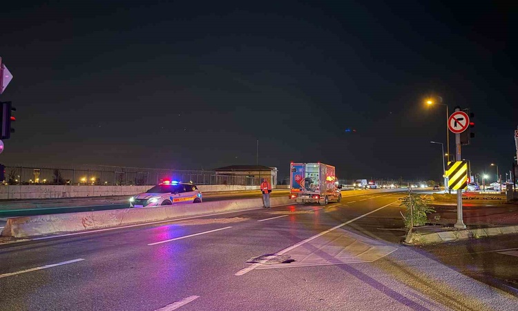 Gündemden Son Bilgiler: Bakırköy'de motosikletin otomobile arkadan çarptığı kazada sürücü 23 yaşında öldü ve M
