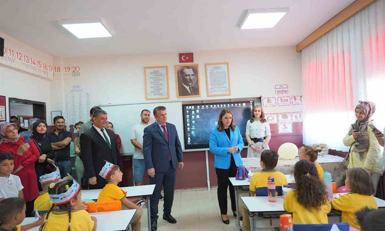 Gündemden Son Bilgiler: Bartın’da 7 bin öğrenci okula resmen start aldı, 28 bin öğrenci daha ders başı yapacak