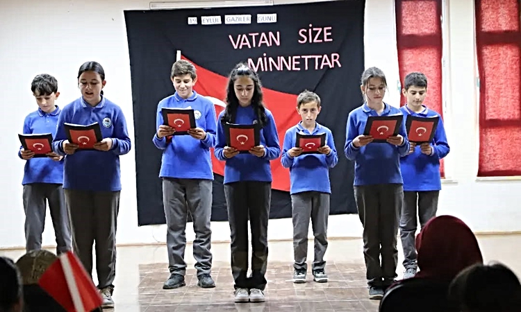 Gündemden Son Bilgiler: Bayburt’ta öğrencilerden ’Gaziler Günü’ programı ve Merak Edilenler